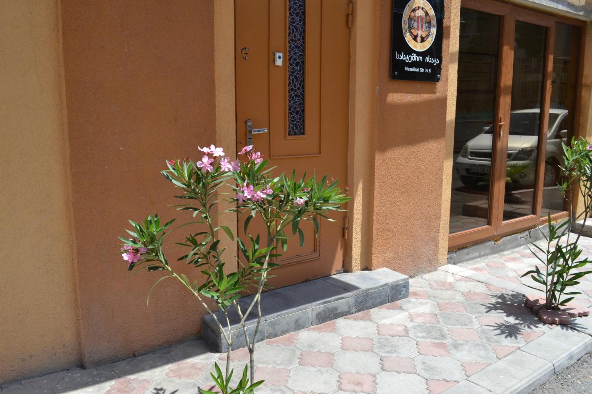 Hotel Isaka Tbiliszi Szoba fotó