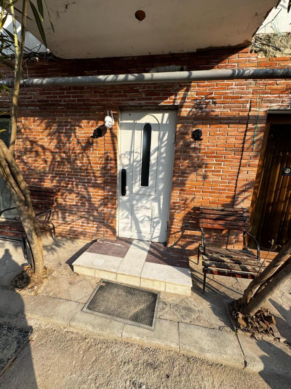 Hotel Isaka Tbiliszi Kültér fotó