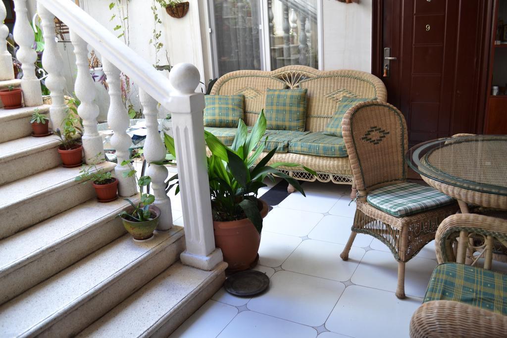 Hotel Isaka Tbiliszi Kültér fotó