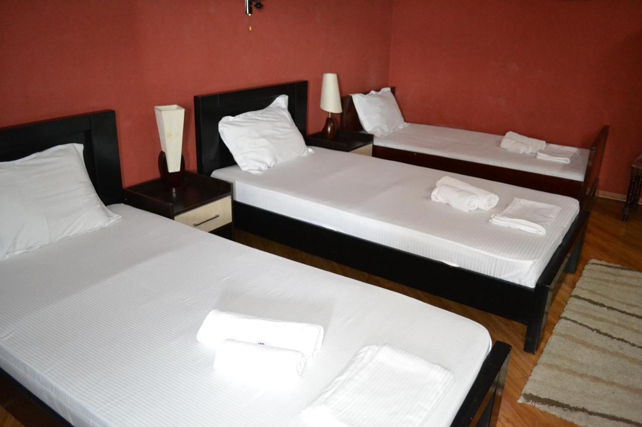 Hotel Isaka Tbiliszi Kültér fotó