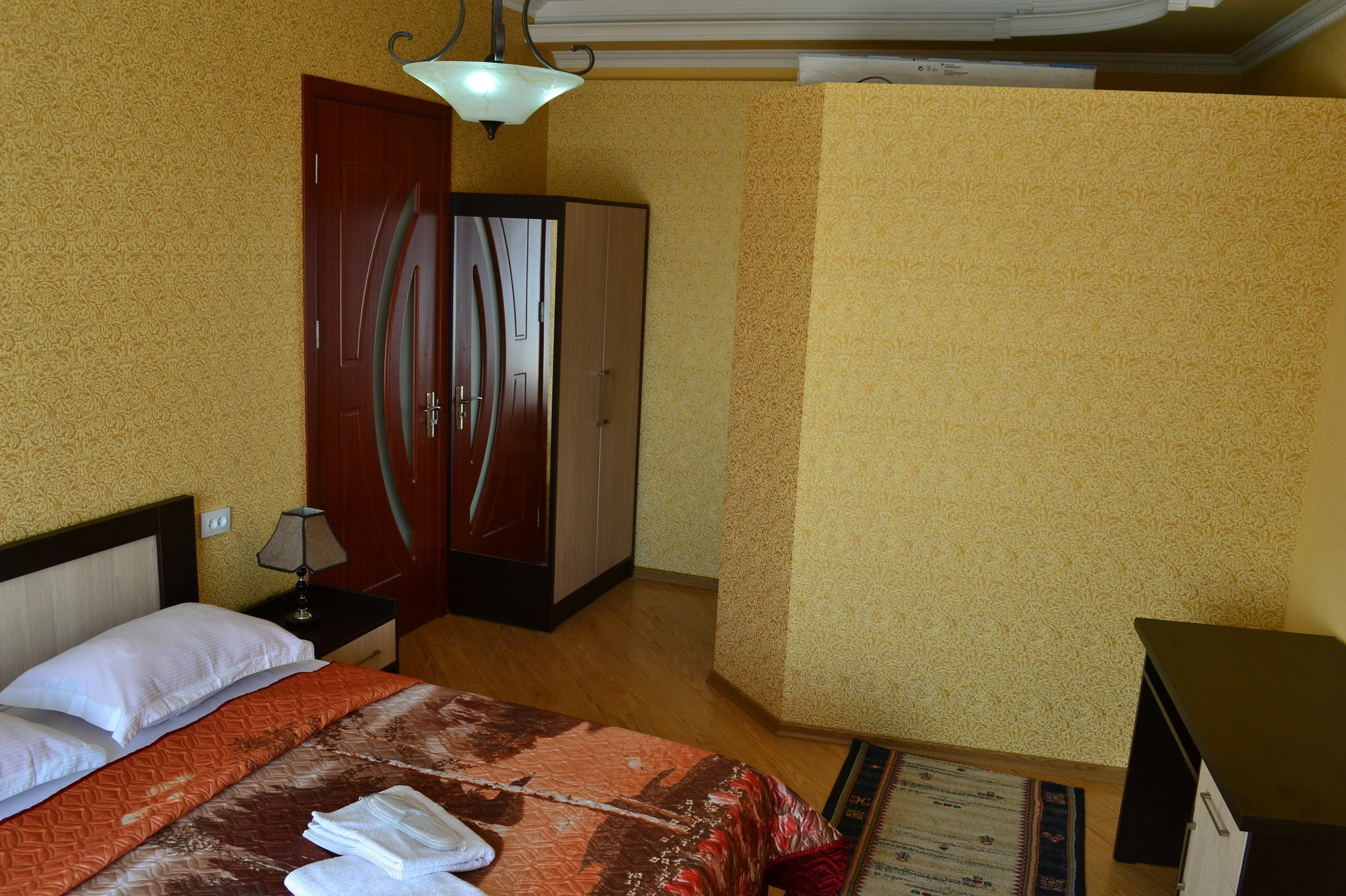 Hotel Isaka Tbiliszi Kültér fotó