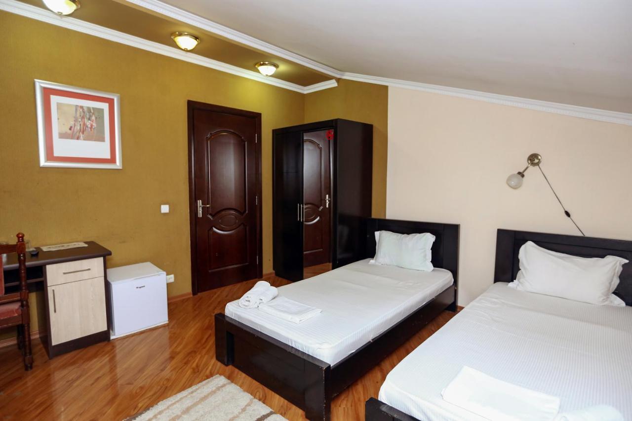 Hotel Isaka Tbiliszi Kültér fotó