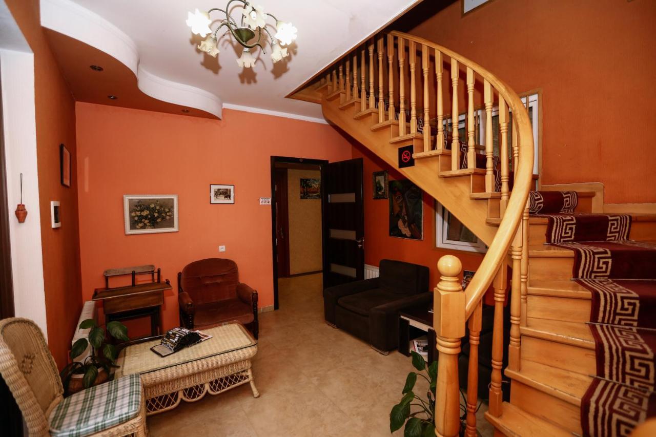 Hotel Isaka Tbiliszi Kültér fotó