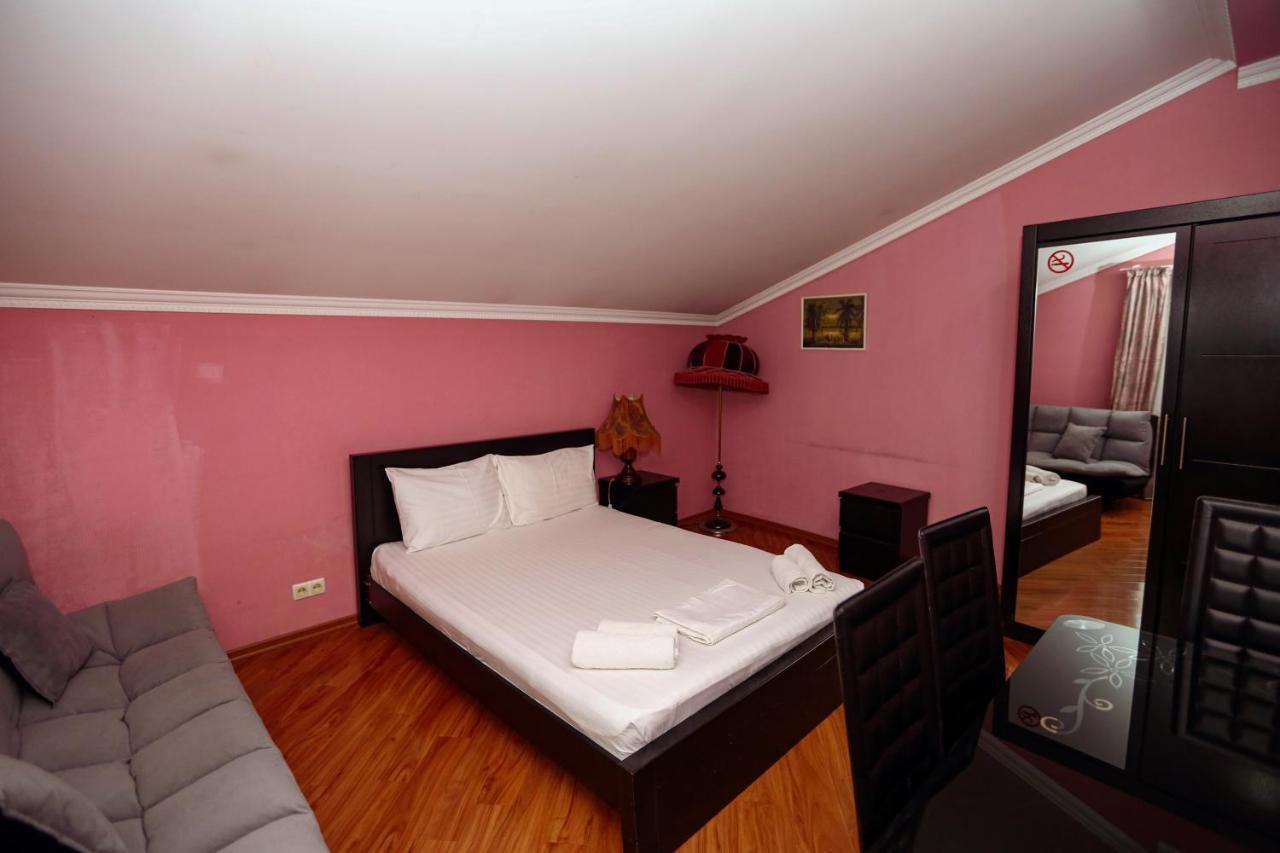 Hotel Isaka Tbiliszi Kültér fotó