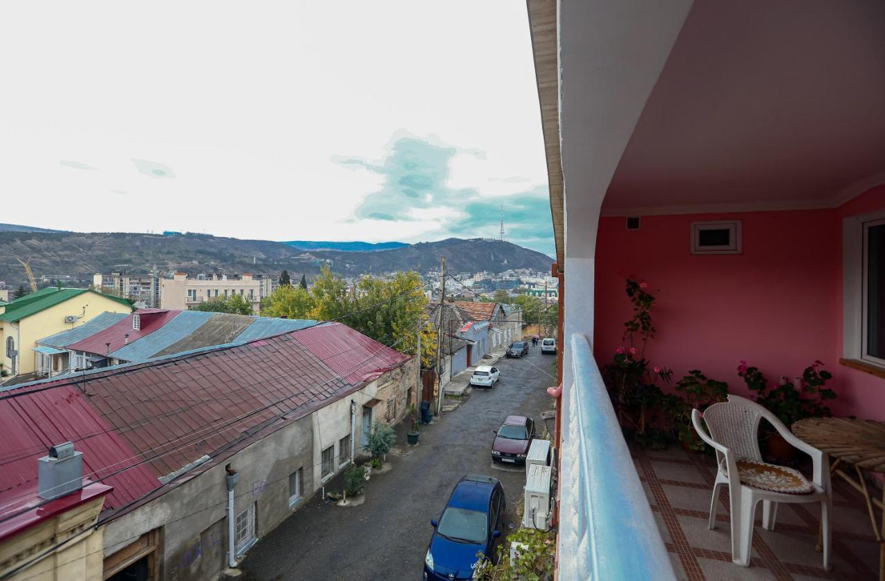 Hotel Isaka Tbiliszi Kültér fotó