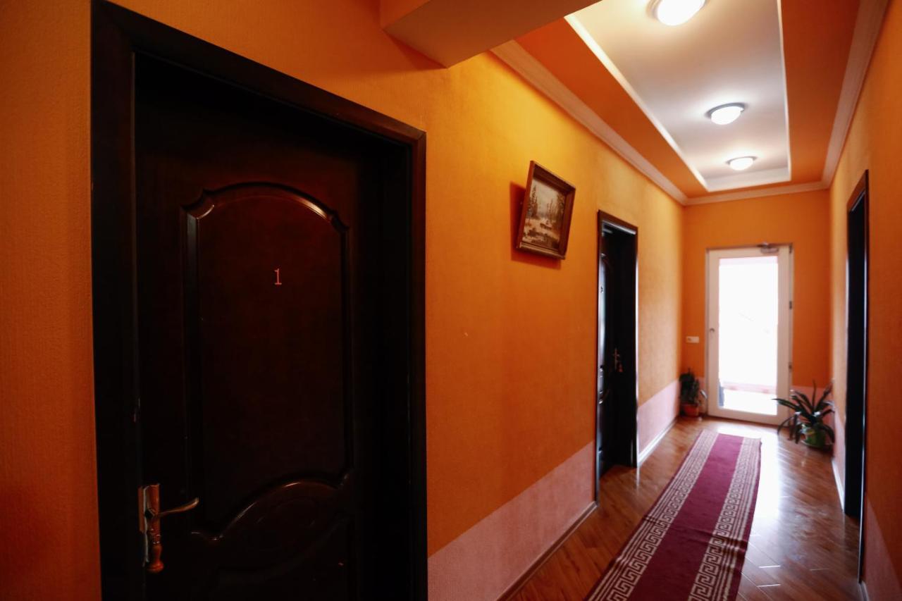 Hotel Isaka Tbiliszi Kültér fotó
