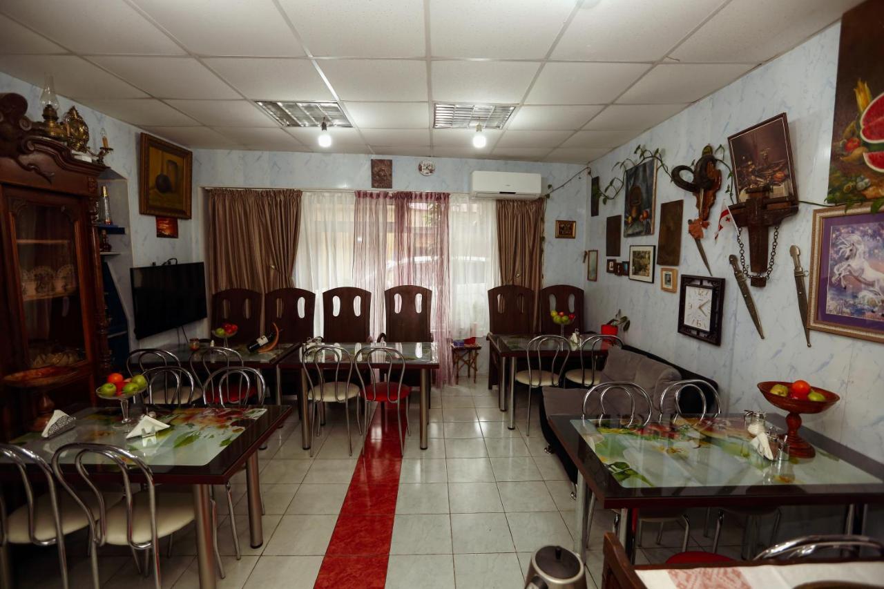 Hotel Isaka Tbiliszi Kültér fotó