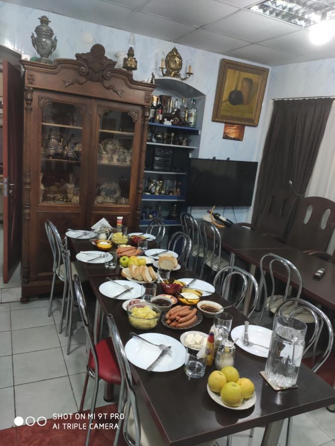 Hotel Isaka Tbiliszi Kültér fotó